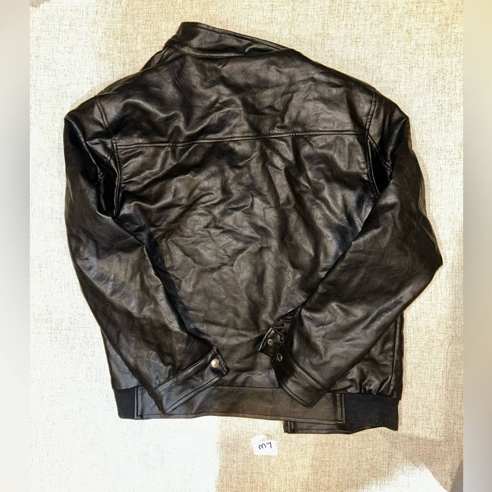 Men's Black Leather Bomber Jacket with Ribbed Hem